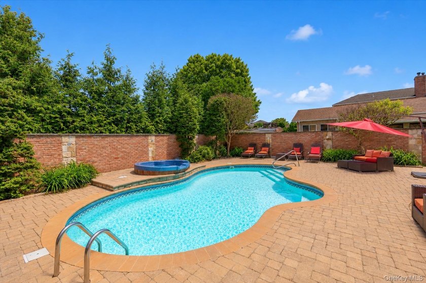 Located in the prestigious enclave of Malba, this extraordinary - photo 31