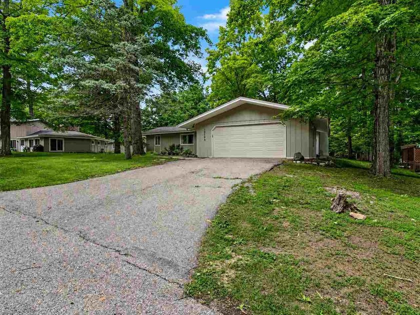 Open House Sunday July 5th from 2pm to 4pm. Welcome to Fern - photo 7