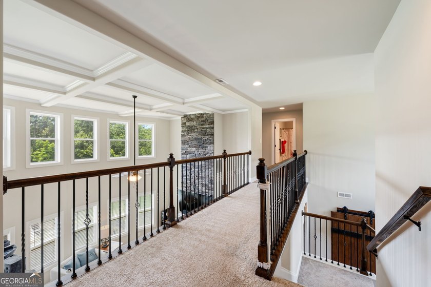 Welcome to 73 Palomino Drive, a spacious and versatile home - photo 28