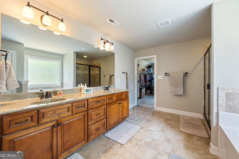 Welcome to 73 Palomino Drive, a spacious and versatile home - photo 34