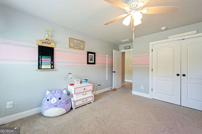 Welcome to 73 Palomino Drive, a spacious and versatile home - photo 43
