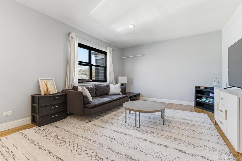 Experience the perfect blend of modern elegance and everyday - photo 4