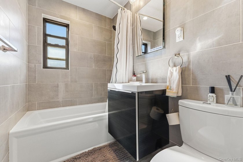 Experience the perfect blend of modern elegance and everyday - photo 10