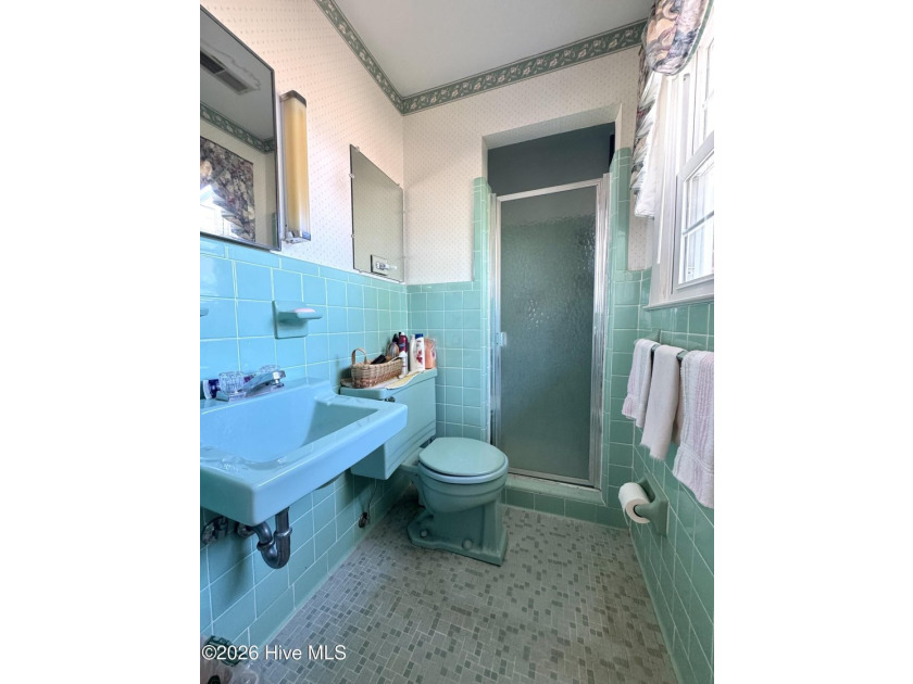 Welcome to your next home or lakefront retreat! This move-in - photo 11