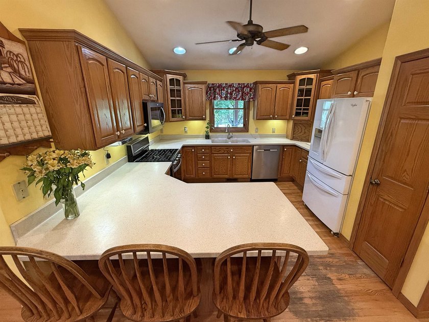 Beautiful rural 4 bedroom home! 2.38 wooded private acres not - photo 15