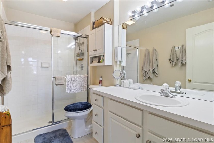 WHEEL CHAIR ACCESSIBLE/No Steps into home, Elevators to pool and - photo 18