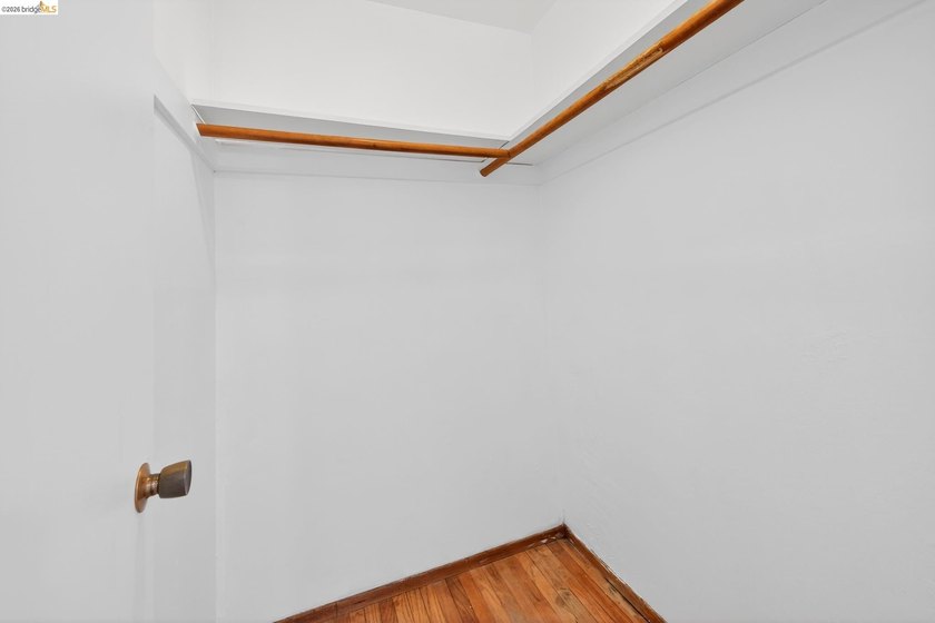 Welcome to 3 Bergwall Way, a lovingly maintained single-story - photo 23