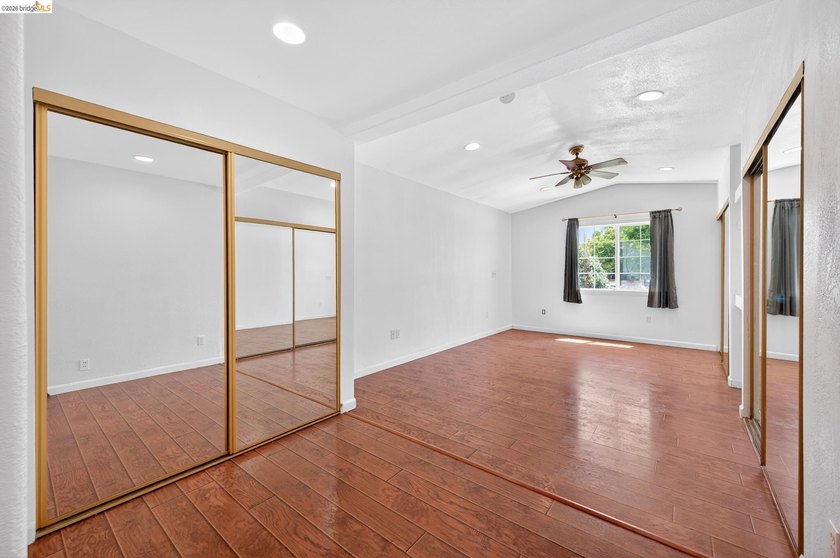 Welcome to 3 Bergwall Way, a lovingly maintained single-story - photo 24