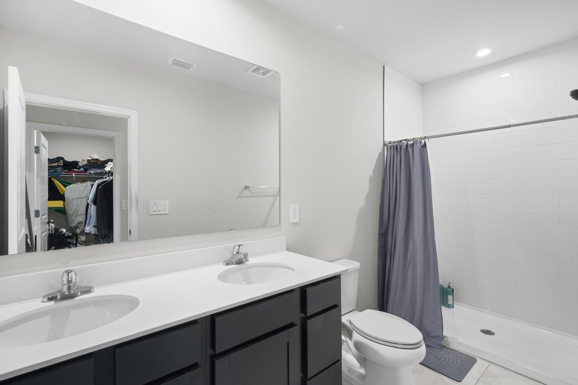 Welcome to your new home in the desirable Avalon Crossing - photo 32