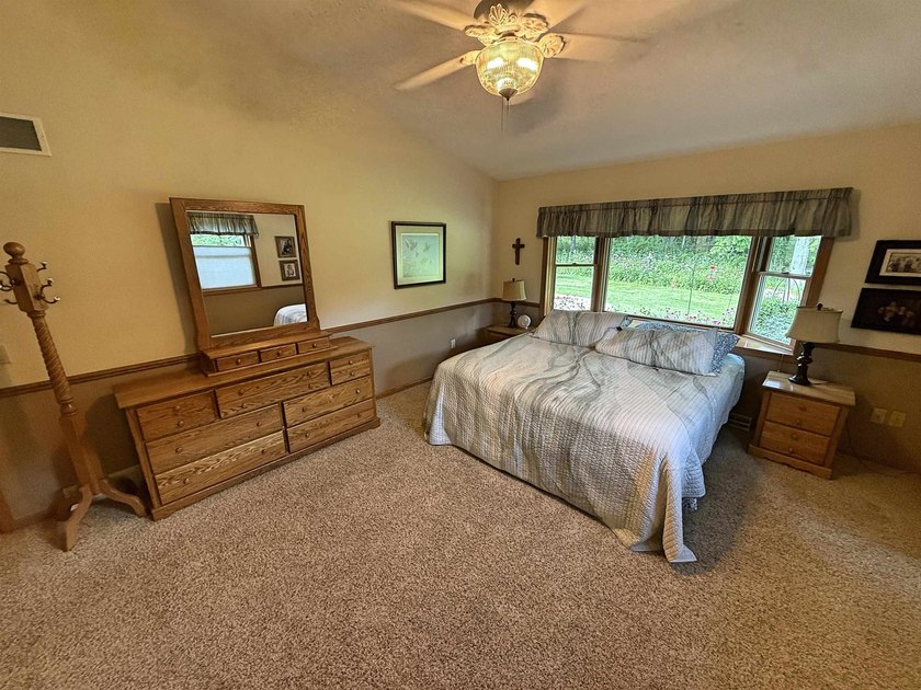 Beautiful rural 4 bedroom home! 2.38 wooded private acres not - photo 33
