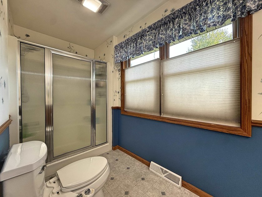 Beautiful rural 4 bedroom home! 2.38 wooded private acres not - photo 36
