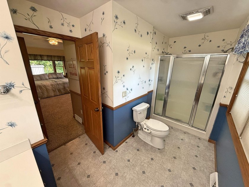 Beautiful rural 4 bedroom home! 2.38 wooded private acres not - photo 37