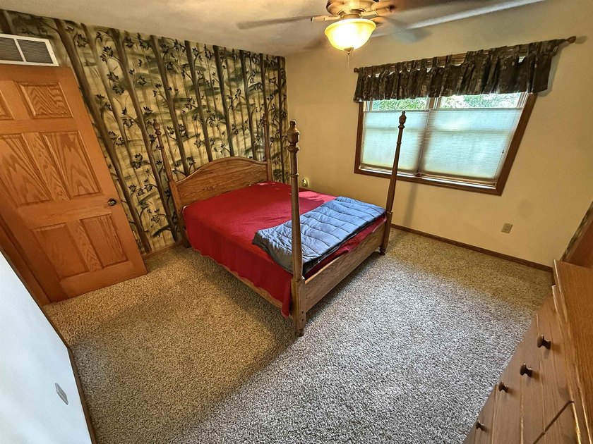 Beautiful rural 4 bedroom home! 2.38 wooded private acres not - photo 40