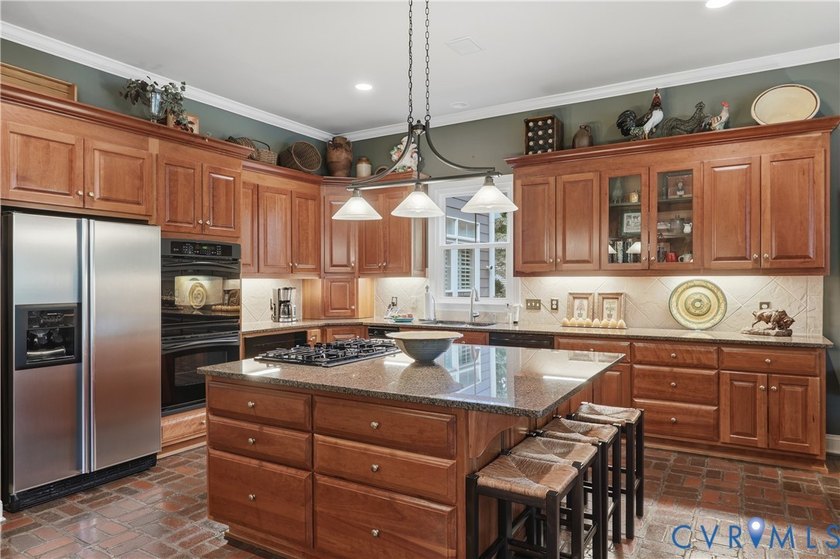Welcome to this breathtaking custom-built, one-owner waterfront - photo 15