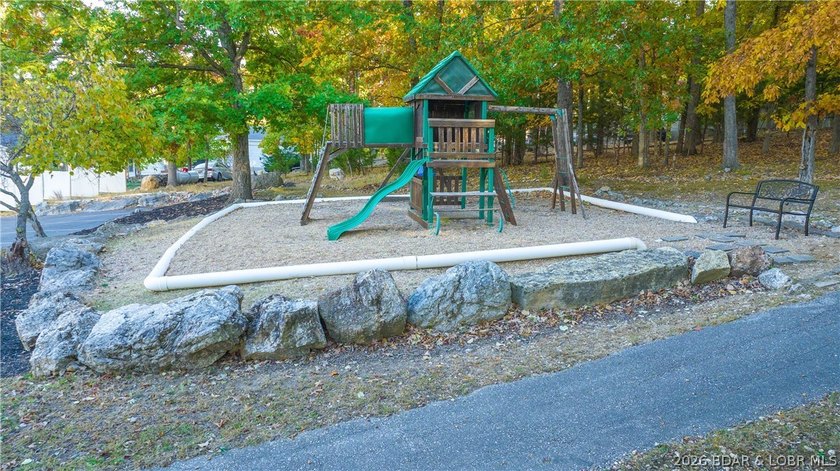 Experience lake living with this fully turn-key 2-bedroom - photo 25
