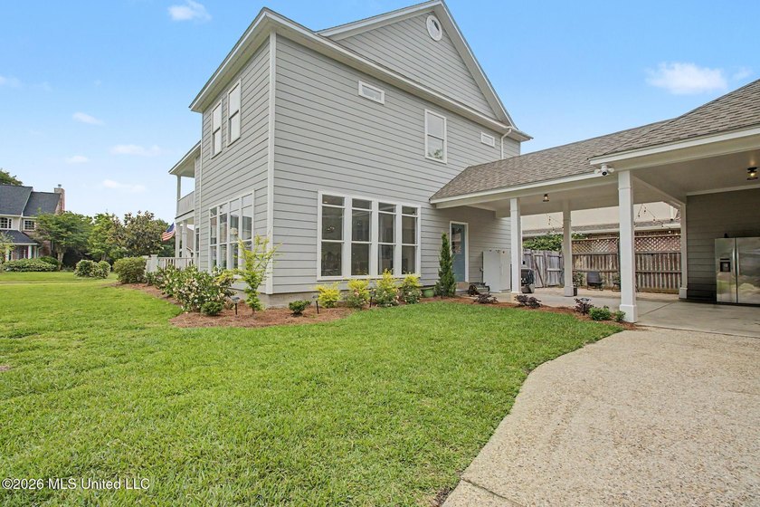 Rare find in the desirable Stanton Place, situated on a corner - photo 35