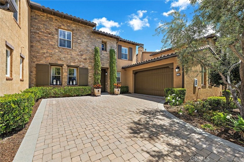 Perched on an elevated cul-de-sac in the guard-gated community - photo 41