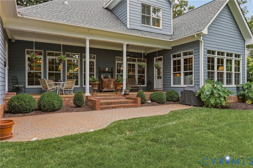 Welcome to this breathtaking custom-built, one-owner waterfront - photo 50
