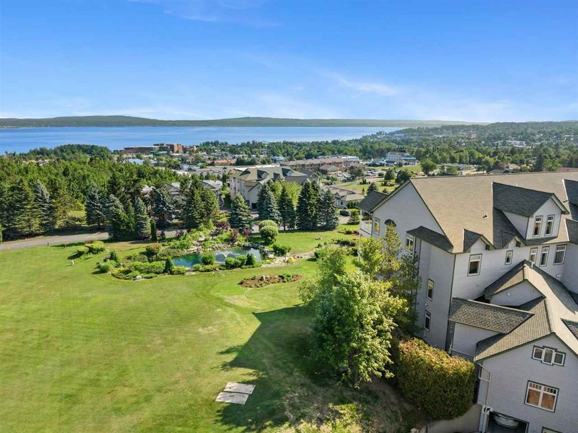 Experience refined living in this beautifully appointed - photo 3