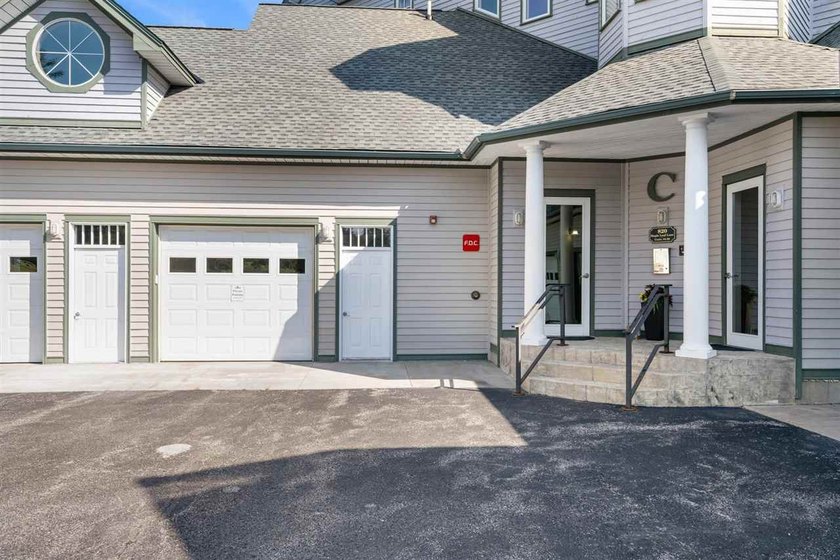 Experience refined living in this beautifully appointed - photo 4