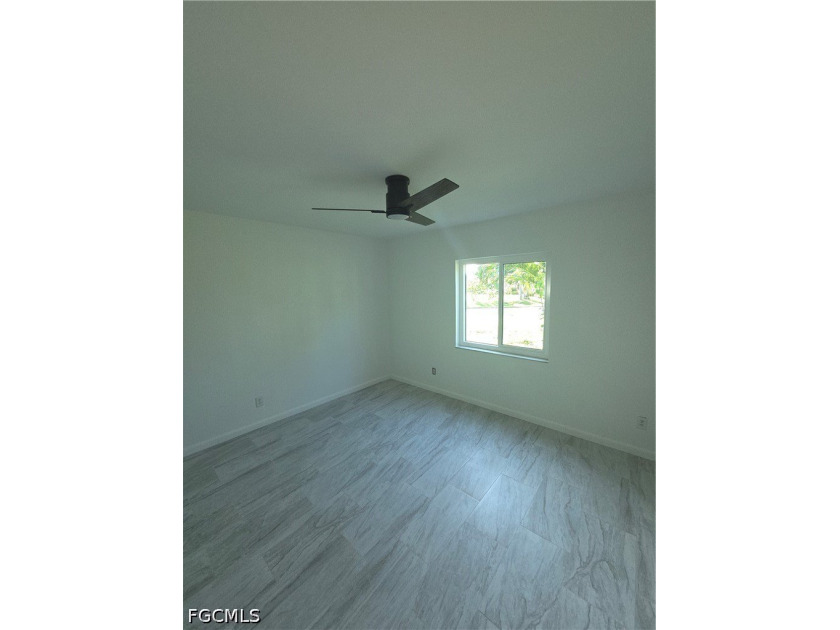 Recently Updated ,Bath,Kitchen ,Flooring/Water views/Large under - photo 12