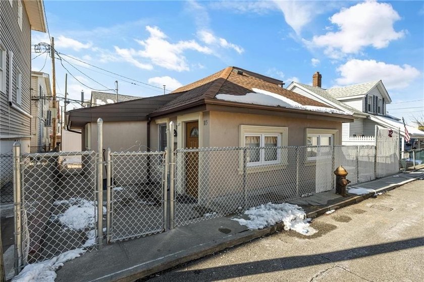 MOTIVATED SELLER - Don't miss out on this affordable - photo 2