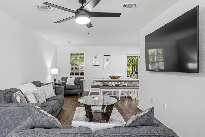 Private, well-kept 4BR/2.5BA home on a spacious lot in Magnolia - photo 20