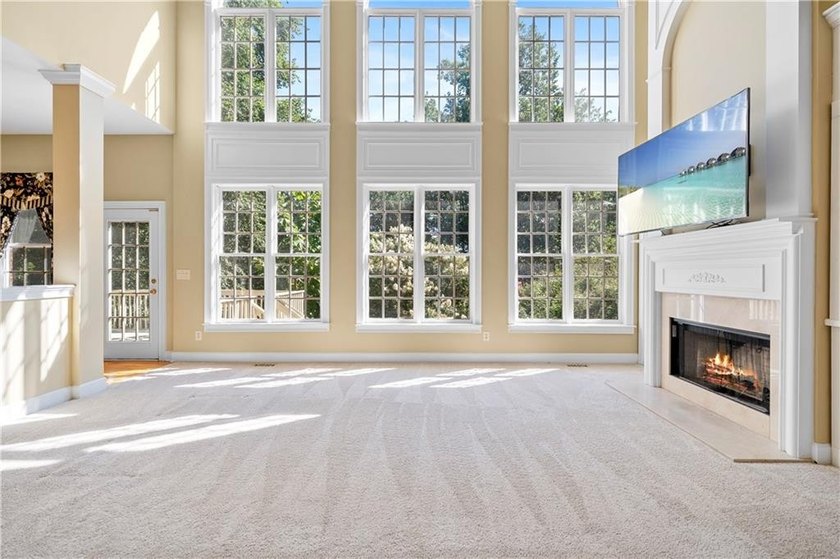 Come see this stunning home in the Parkside Section of Hamilton - photo 10