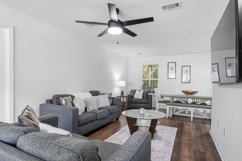 Private, well-kept 4BR/2.5BA home on a spacious lot in Magnolia - photo 21