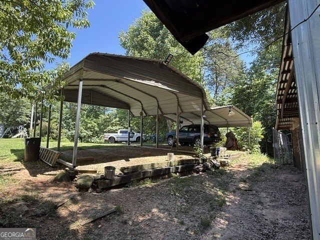 Fish camp? Private getaway? Grow your own food, catch your own - photo 4