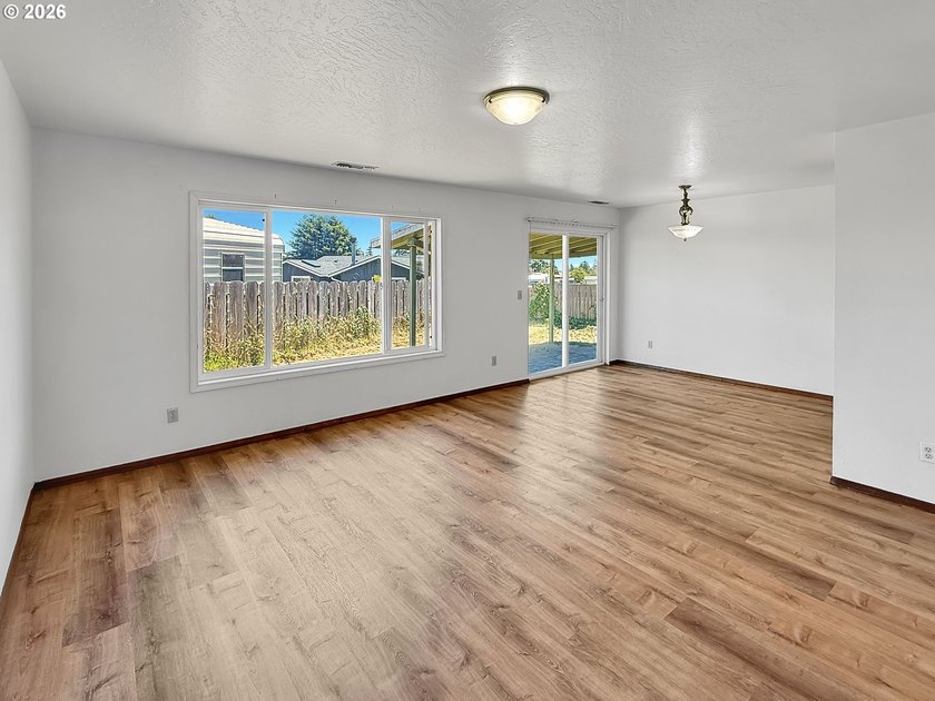 Conveniently located in an established Brookings neighborhood - photo 8