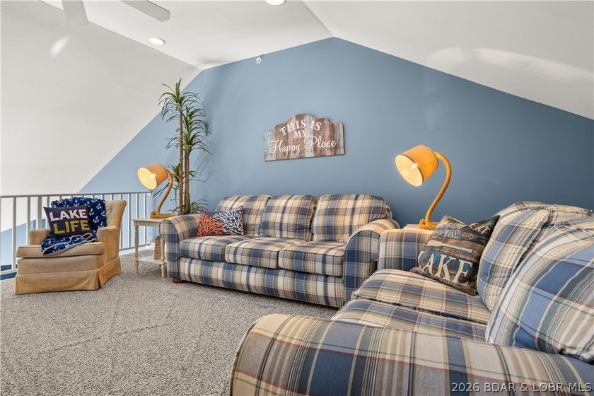 Welcome to Lake Living at Cedar Glen Condos, where adventure &amp; - photo 21