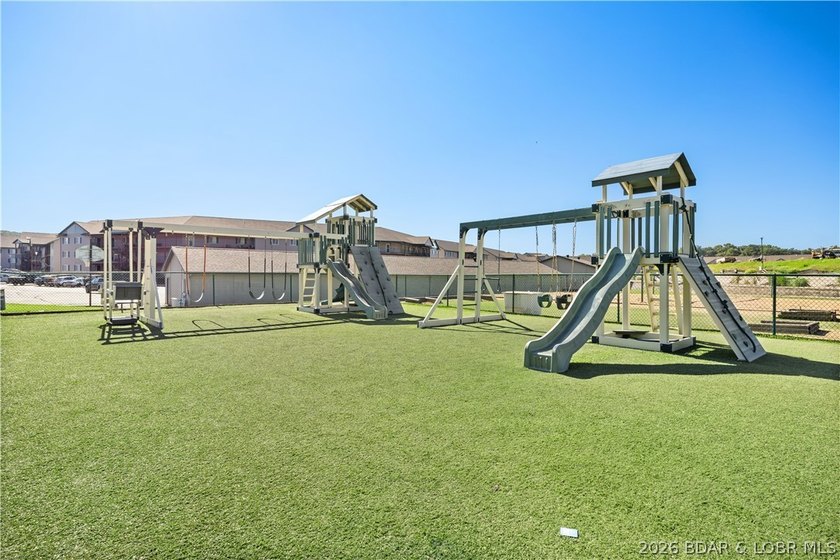 Welcome to Lake Living at Cedar Glen Condos, where adventure &amp; - photo 34