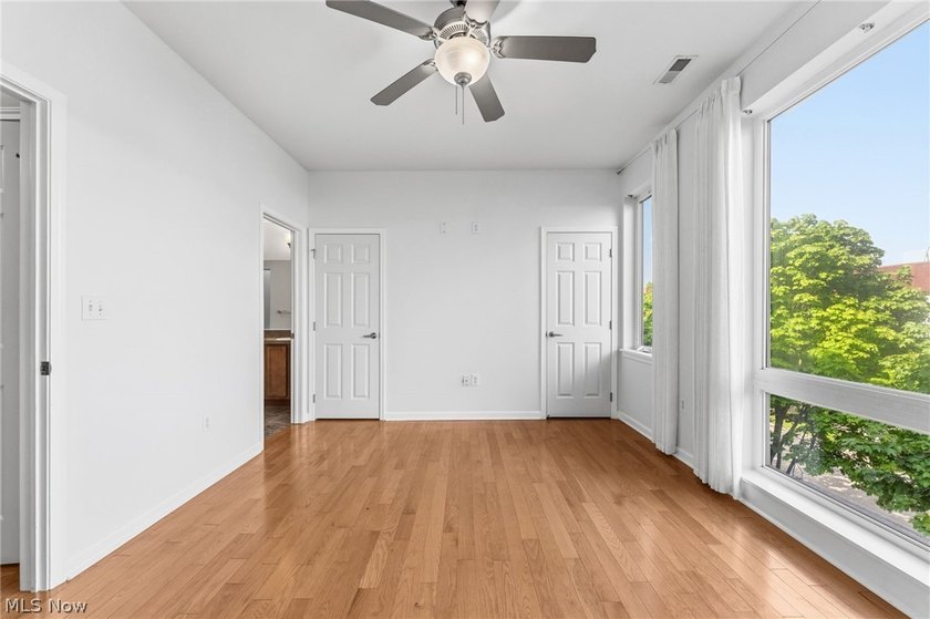 Welcome to 1266 West 74th. A three story townhome on a - photo 22