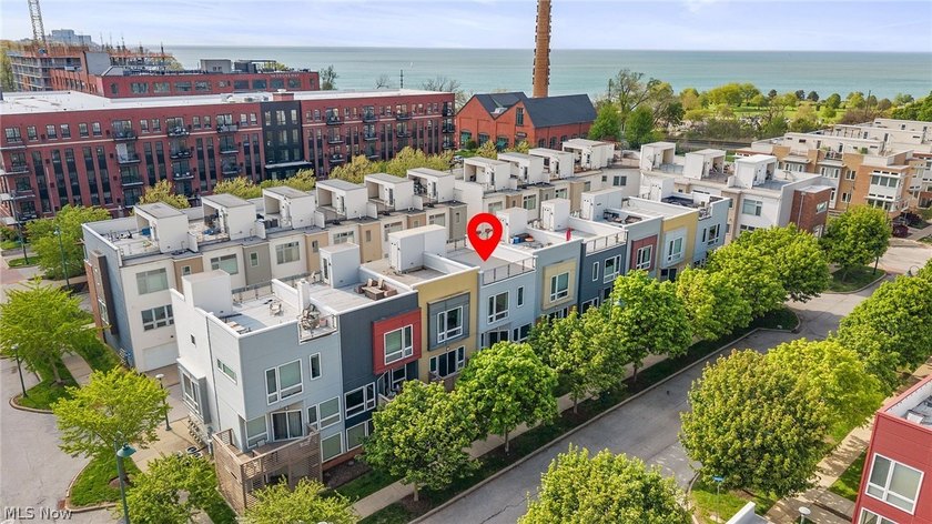 Welcome to 1266 West 74th. A three story townhome on a - photo 34