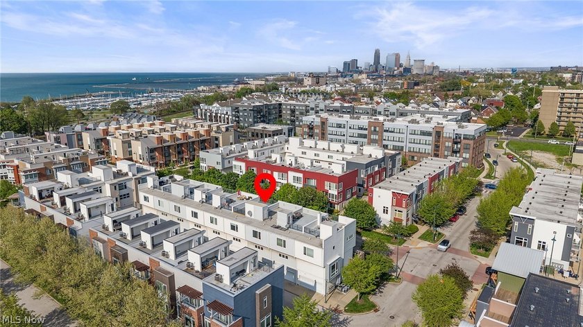 Welcome to 1266 West 74th. A three story townhome on a - photo 38