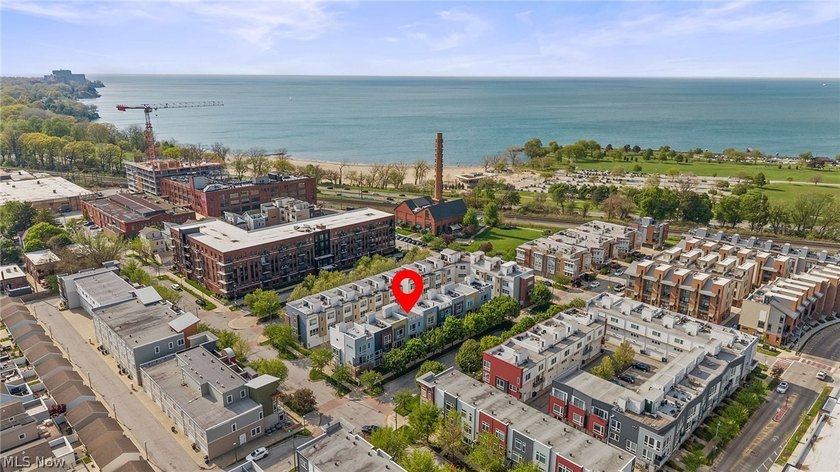 Welcome to 1266 West 74th. A three story townhome on a - photo 39