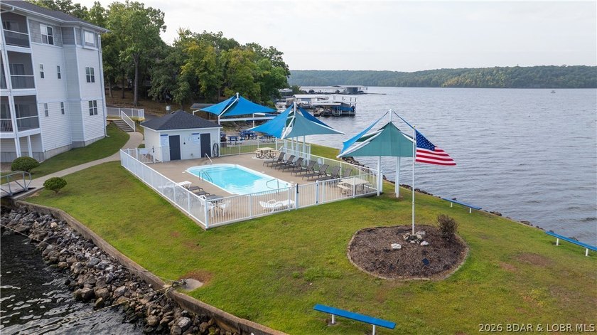 Welcome to Robin's Resort on the beautiful Lake of the Ozarks - photo 13