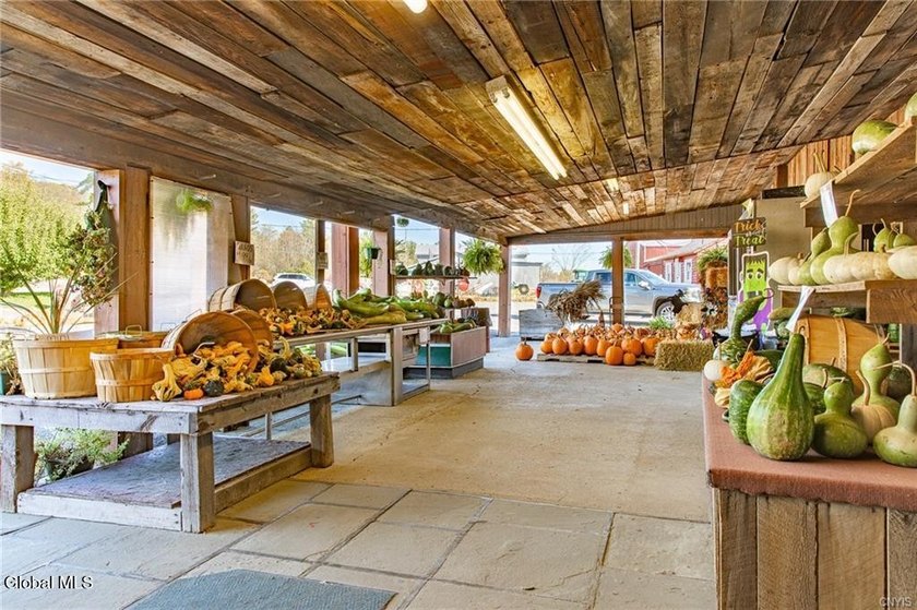 An extraordinary offering in the heart of the Helderberg - photo 25
