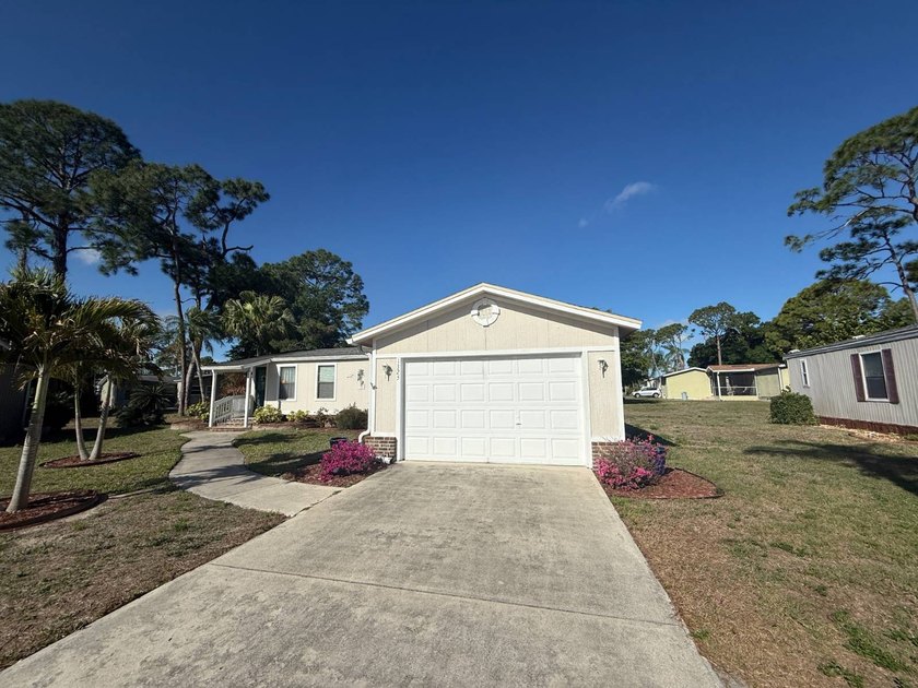 This well cared for home is located on an interior lot and is - photo 32