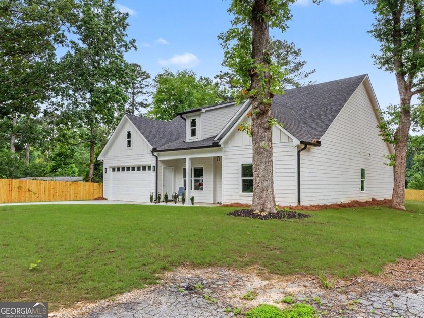 Step into modern elegance in this stunning newly built stepless - photo 3