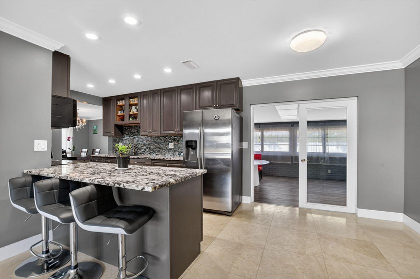 Exceptional 3BR/2BA home (2,332 sqft) in Boca with A-rated - photo 11