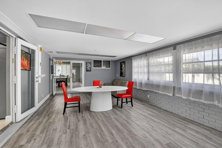 Exceptional 3BR/2BA home (2,332 sqft) in Boca with A-rated - photo 19