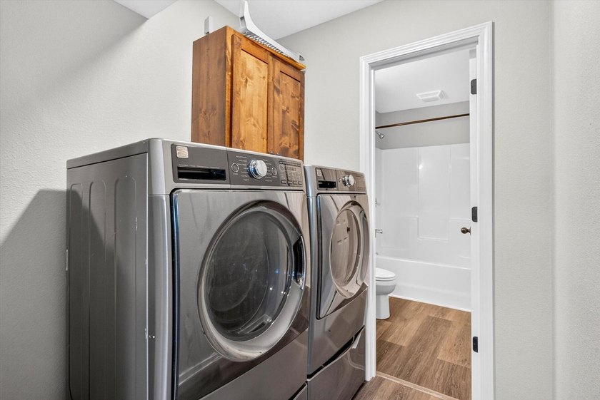 Built in 2021, this well-maintained 3 bedroom, 2 bathroom - photo 23
