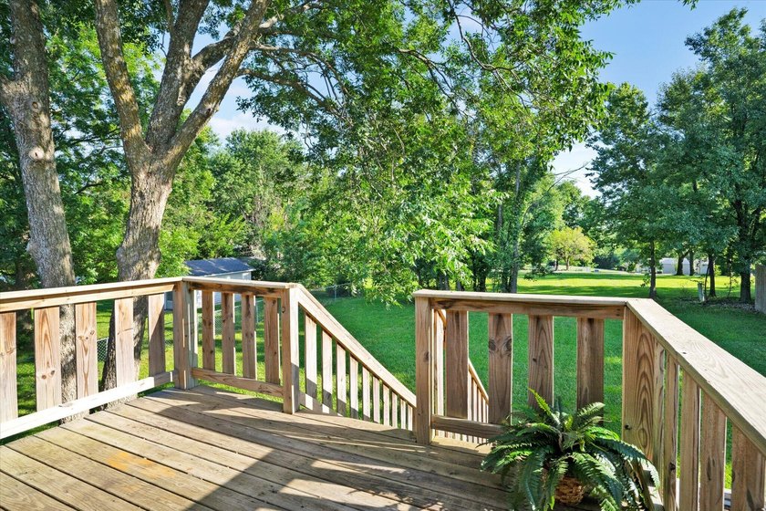 Built in 2021, this well-maintained 3 bedroom, 2 bathroom - photo 25