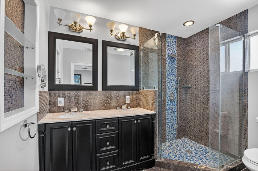 Exceptional 3BR/2BA home (2,332 sqft) in Boca with A-rated - photo 29