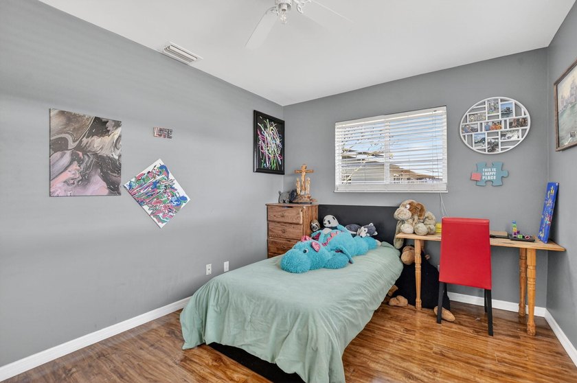 Exceptional 3BR/2BA home (2,332 sqft) in Boca with A-rated - photo 33