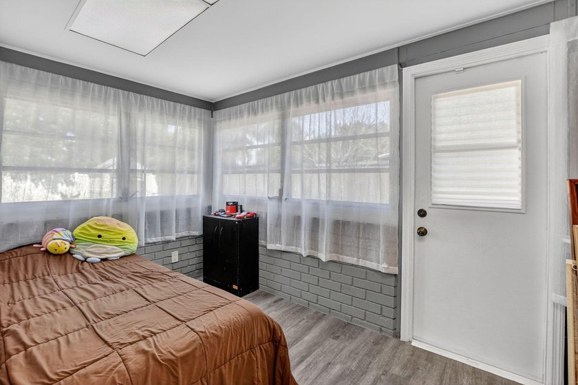 Exceptional 3BR/2BA home (2,332 sqft) in Boca with A-rated - photo 39
