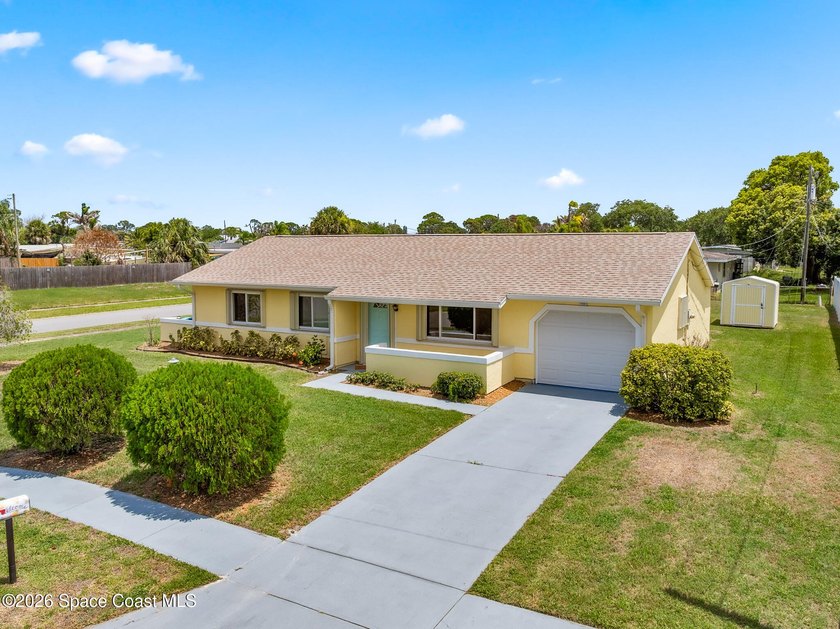 THIS IS A MUST SEE! Extremely Well-Maintained, Remodeled, 3 - photo 4