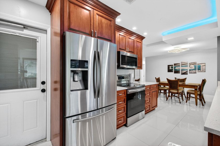 Welcome Home! Come see this beautiful 2 bedroom, 2 bath home - photo 28